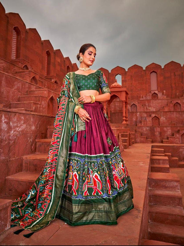 WOMEN'S LEHENGA CHOLI FOR NAVRATRI.