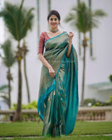 Green Banarasi Silk With Jacquard Work Saree With Attractive Blouse Piece