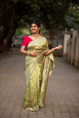 Green Designer Silk With Jacquard Work Saree With Attractive Blouse Piece