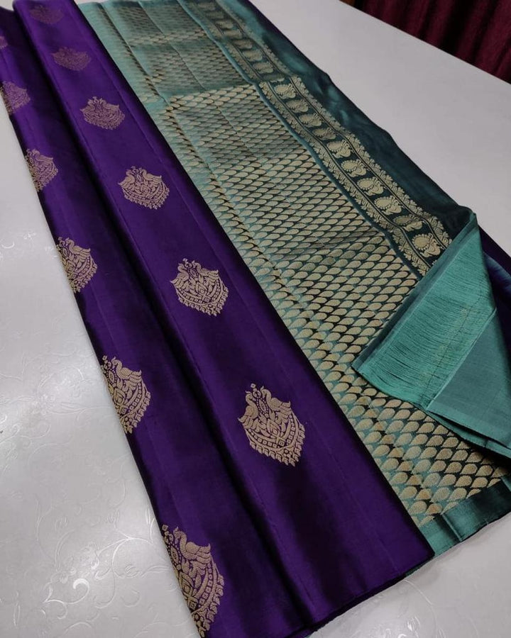 Unequalled Purple Soft Silk Saree With Tremendous Blouse Piece