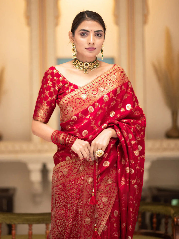 Desiring Red Soft Silk Saree With Engrossing Blouse Piece