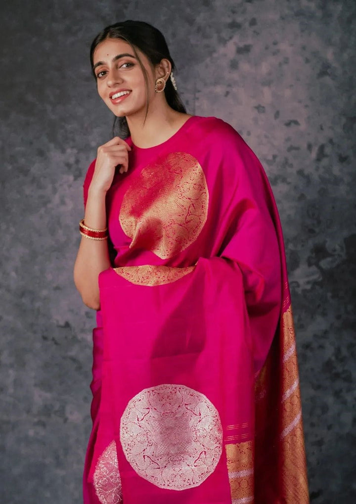 Glowing Dark Pink Soft Silk Saree With Attractive Blouse Piece