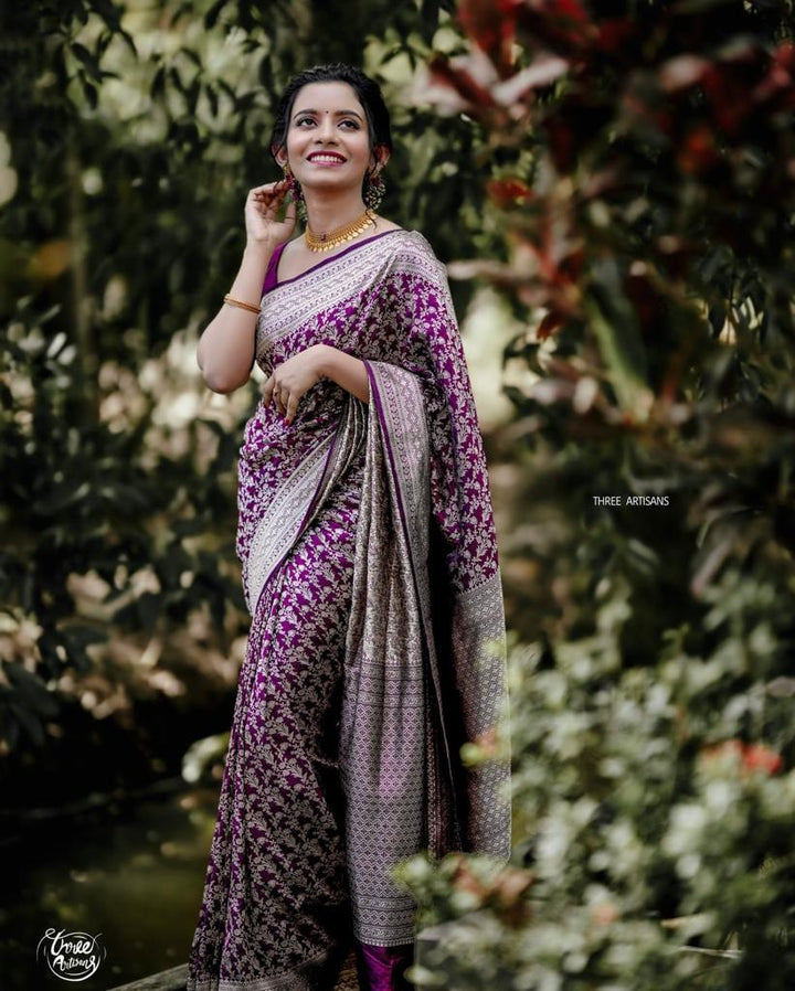 Magnetic Purple Soft Silk Saree With Snazzy Blouse Piece