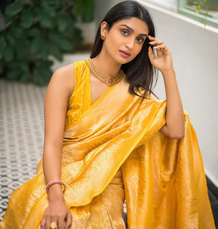 Imbrication Yellow Soft Silk Saree With Serendipity Blouse Piece