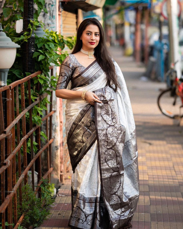 Flattering Off White Soft Silk Saree With Attractive Blouse Piece