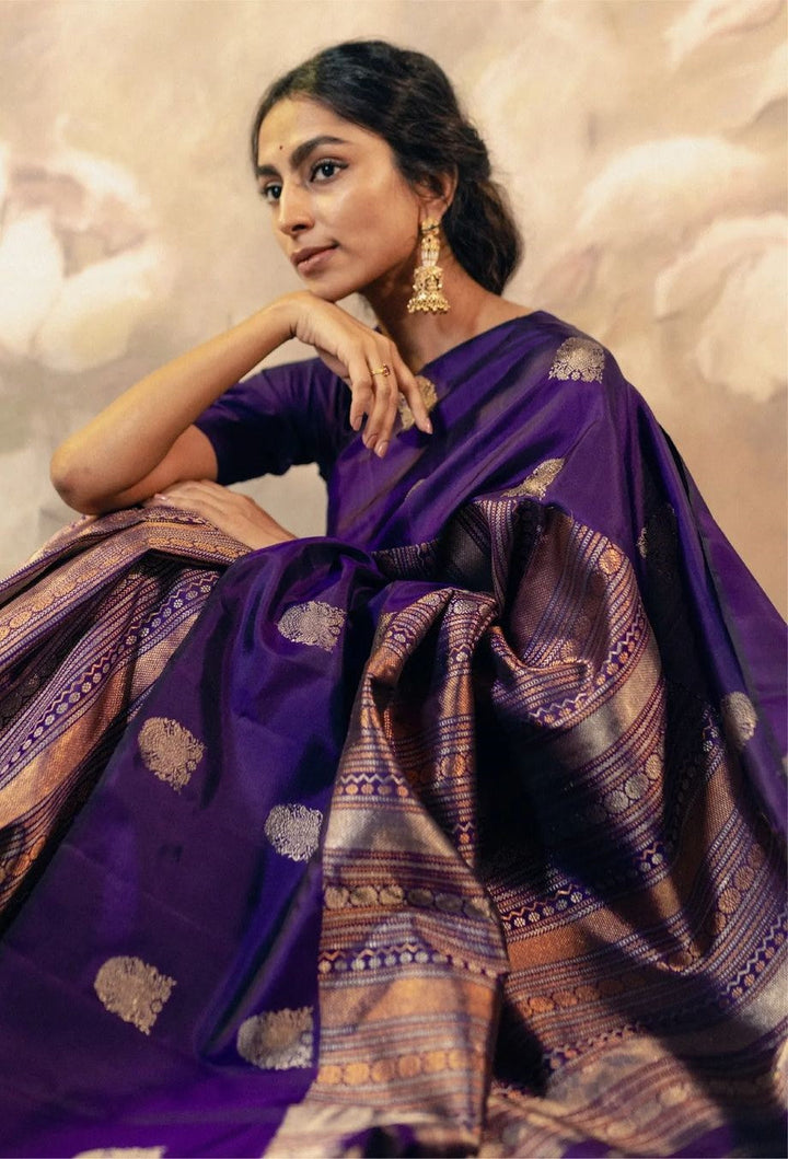 Phenomenal Purple Soft Silk Saree With Engrossing Blouse Piece