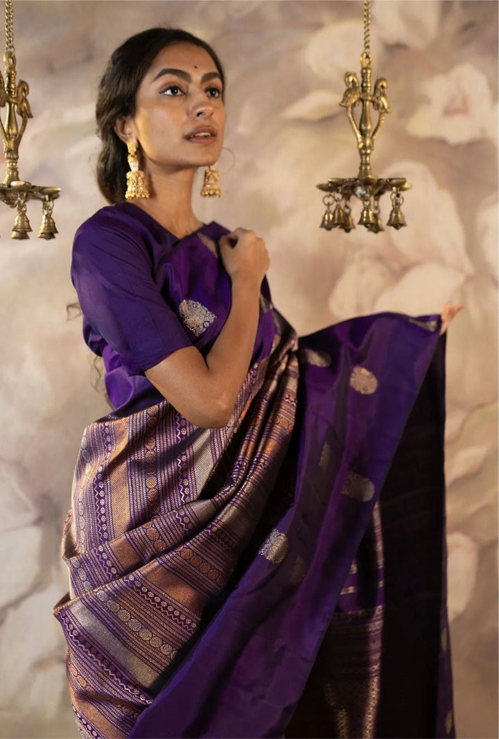 Phenomenal Purple Soft Silk Saree With Engrossing Blouse Piece