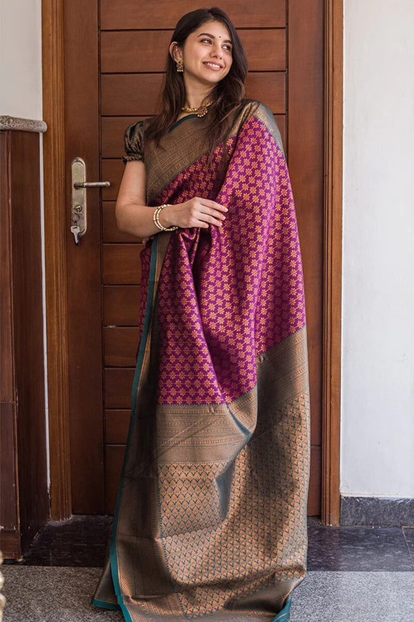 Adorning Purple Soft Silk Saree With Flattering Blouse Pieced