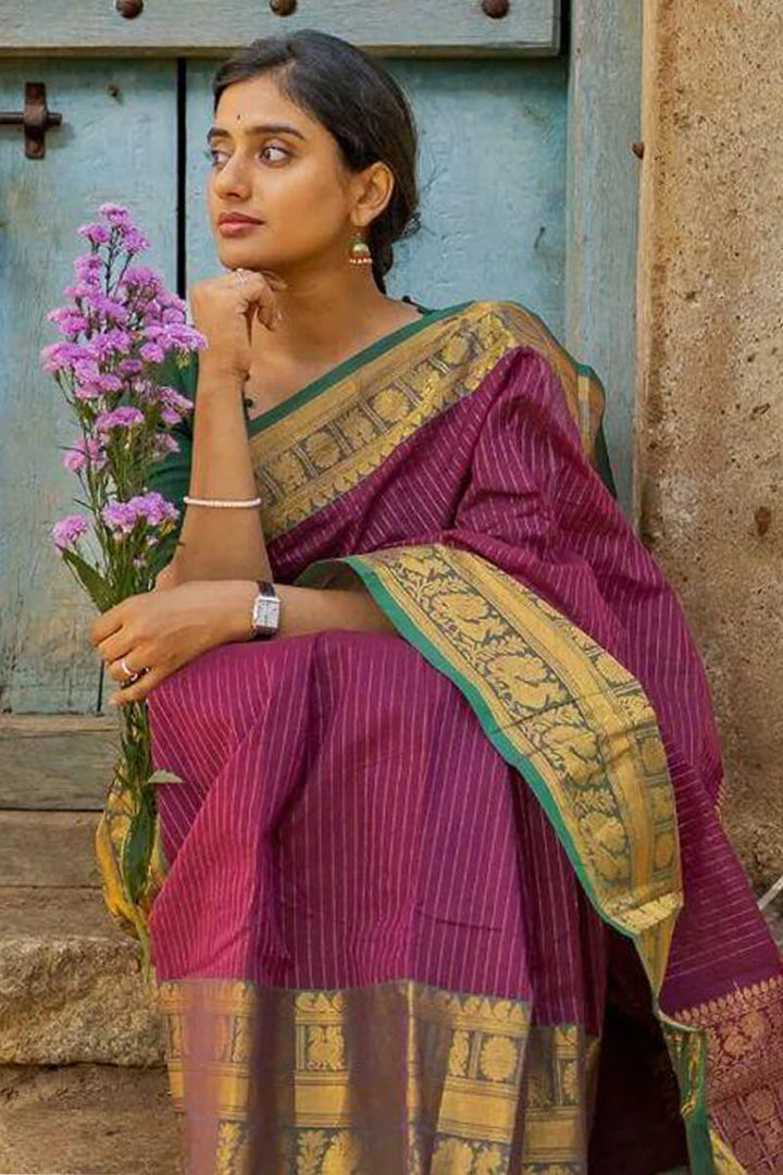 Classy Dark Pink Soft Silk Saree With Smart Blouse Pieced