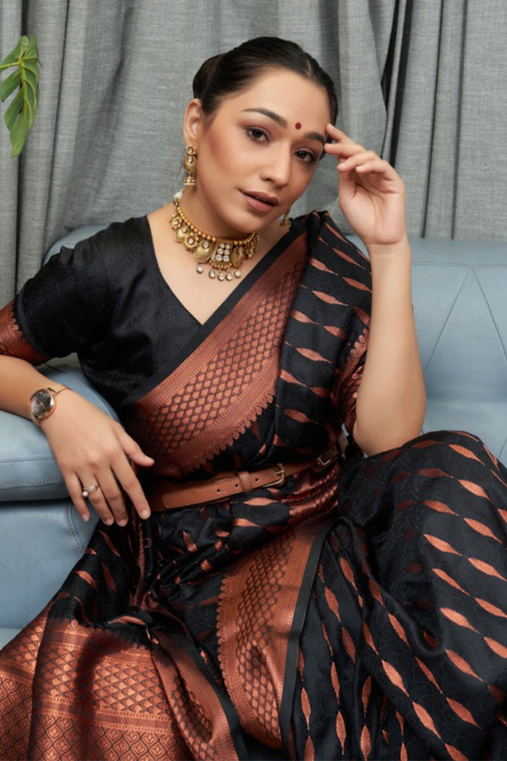 Elision Black Soft Silk Saree With Mellifluous Blouse Piece