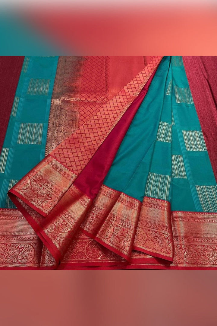 Amazing Rama Soft Silk Saree With Invaluable Blouse Piece