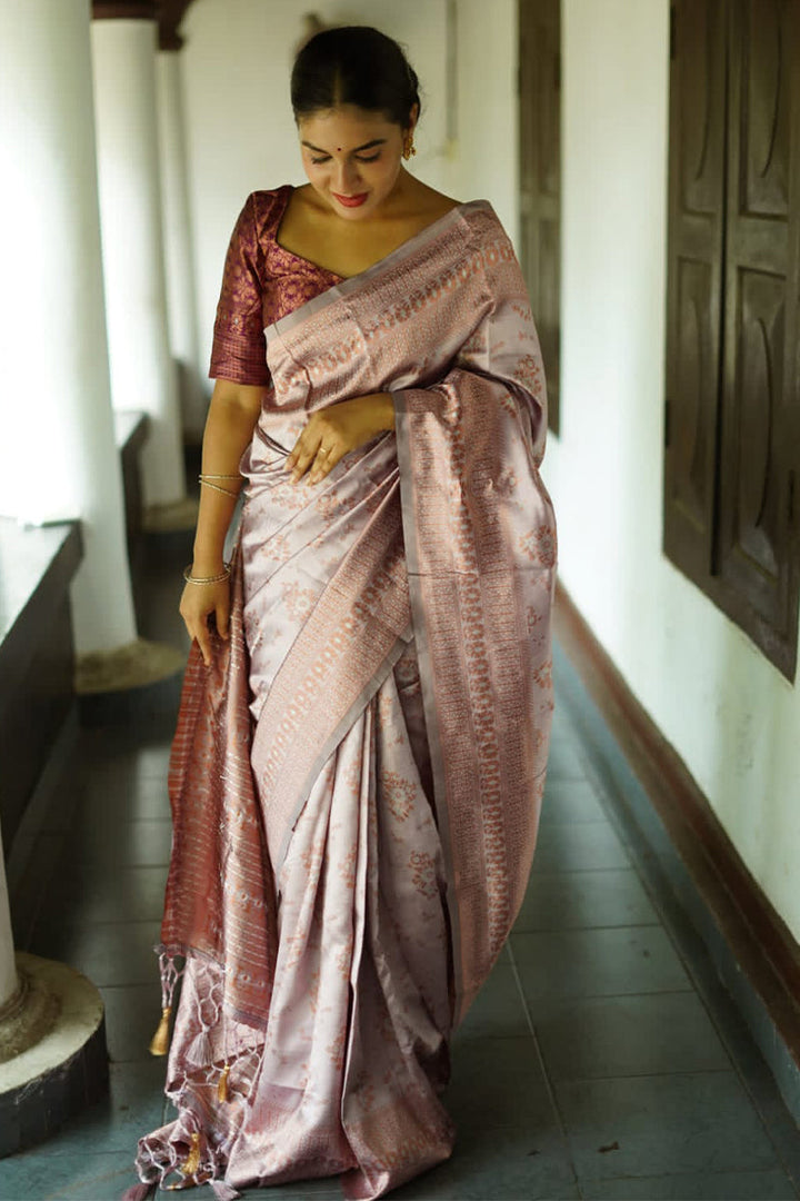 Flaunt Grey Soft Silk Saree With Girlish Blouse Piece