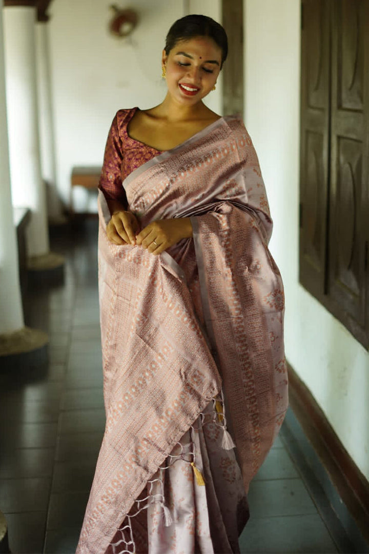 Flaunt Grey Soft Silk Saree With Girlish Blouse Piece