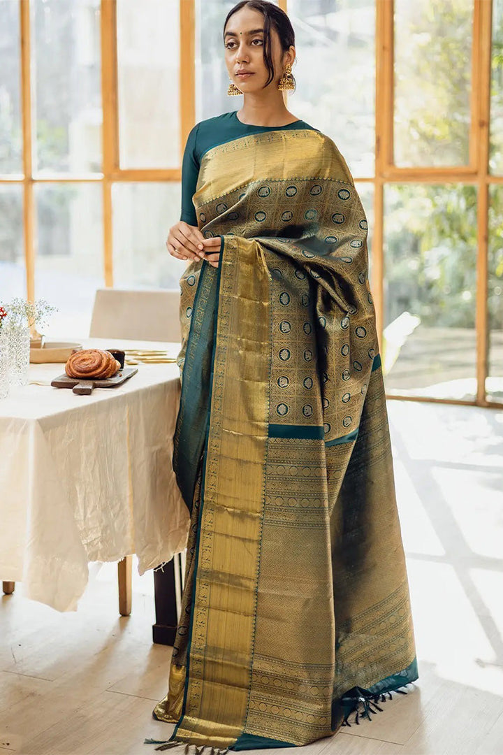 Opulent Dark Green Soft Silk Saree With Exemplary Blouse Piece