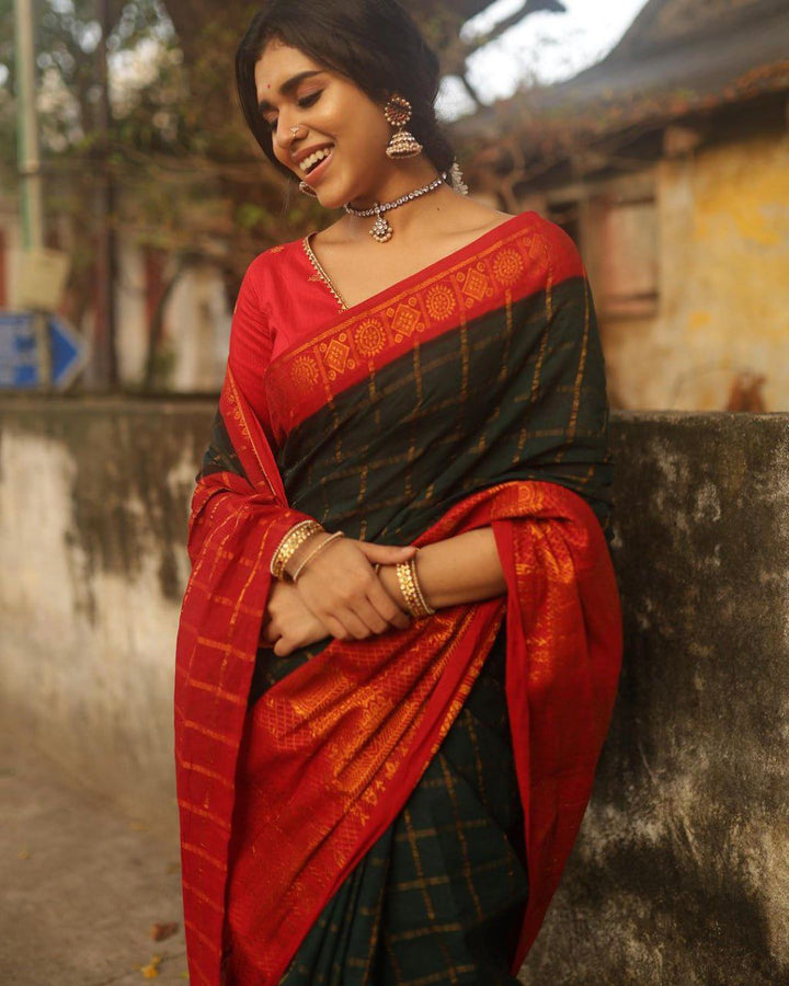 Dissemble Dark Green Soft Silk Saree With Bucolic Blouse Piece