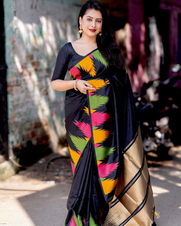 Beauteous Black Soft Silk Saree With Entrancing Blouse Piece