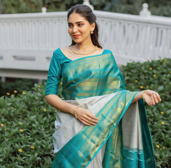 Glowing Off White Soft Silk Saree With Classy Blouse Piece