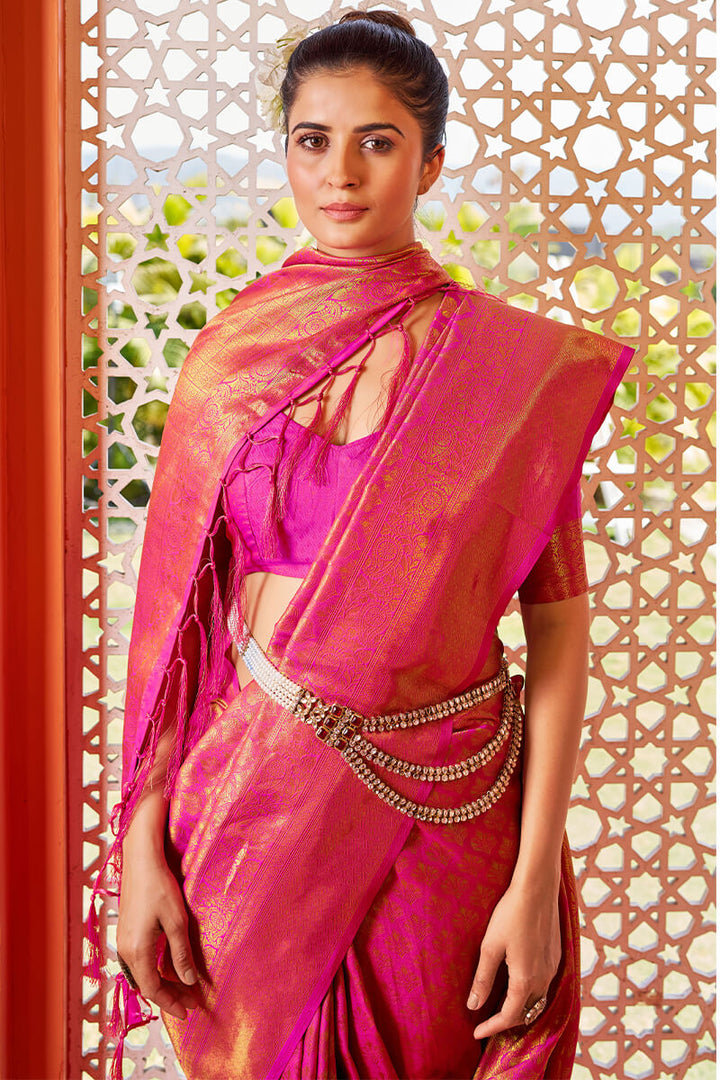 Blissful Dark Pink Kanjivaram Silk Saree With Fancifull Blouse Piece