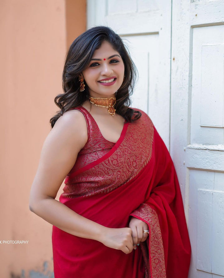 Glittering Red Soft Silk Saree With Unequalled Blouse Piece