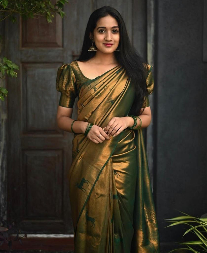 Gossamer Dark Green Soft Silk Saree With Comely Blouse Piece