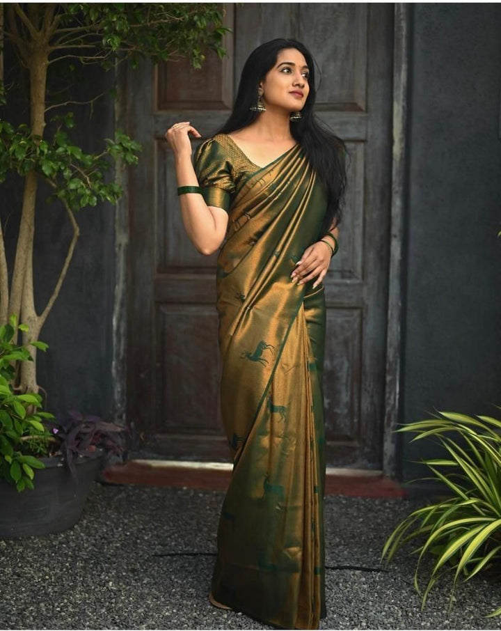 Gossamer Dark Green Soft Silk Saree With Comely Blouse Piece