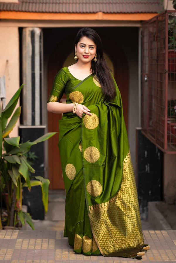 Gorgeous Green Soft Silk Saree With Sophisticated Blouse Piece