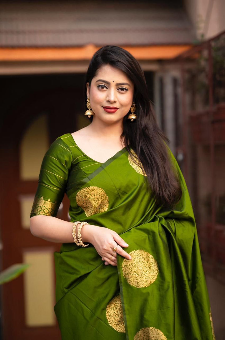 Gorgeous Green Soft Silk Saree With Sophisticated Blouse Piece