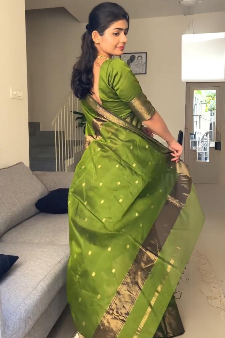 Seraglio Green Cotton Silk Saree With Magnificat Blouse Piece