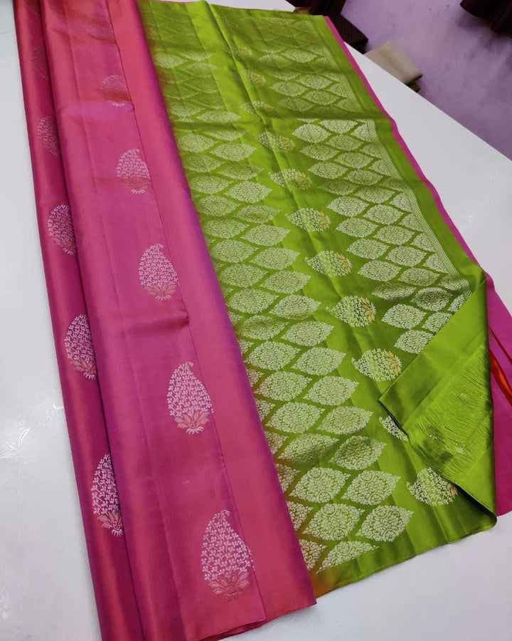 Glowing Pink Soft Silk Saree With Sonorous Blouse Piece