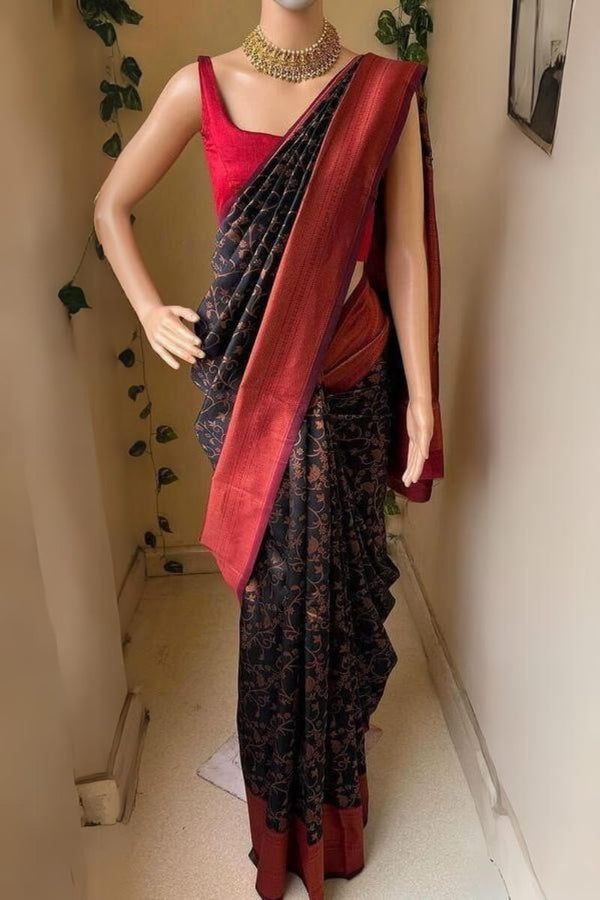 Stunning Black Soft Silk Saree With Mesmerising Blouse Piece