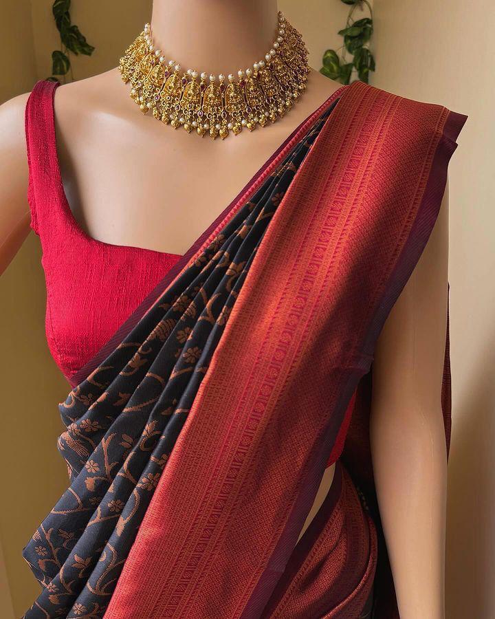 Stunning Black Soft Silk Saree With Mesmerising Blouse Piece