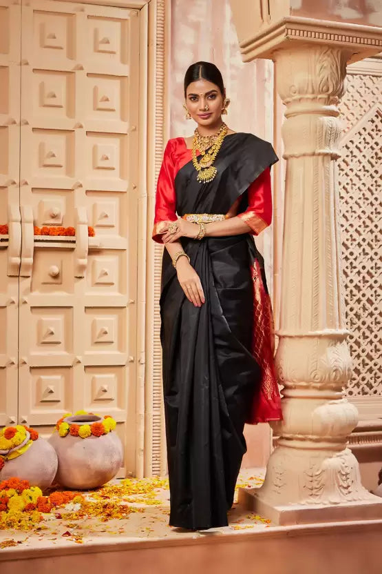 Black Silk With Jacquard Work Saree With Attractive Blouse Piece