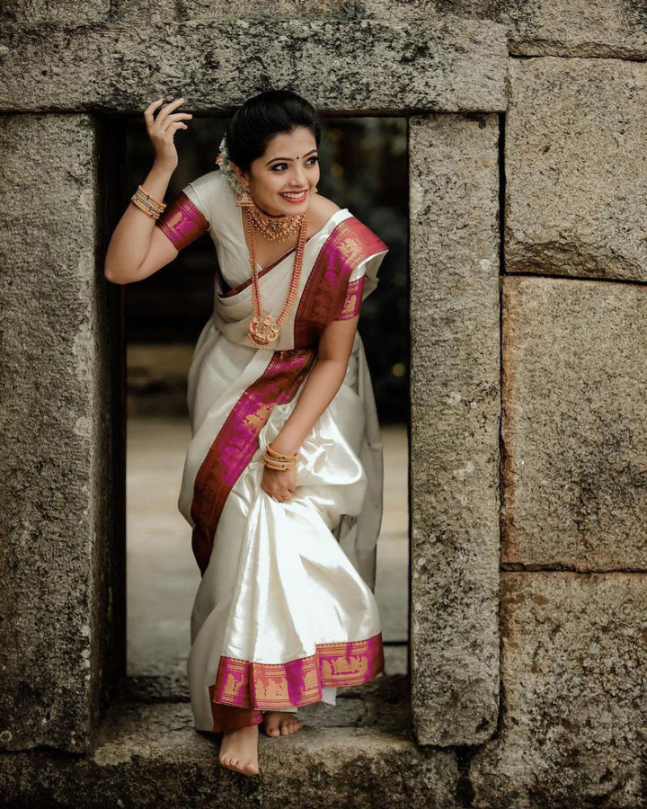 Gorgeous White Soft Silk Saree With Girlish Blouse Piece