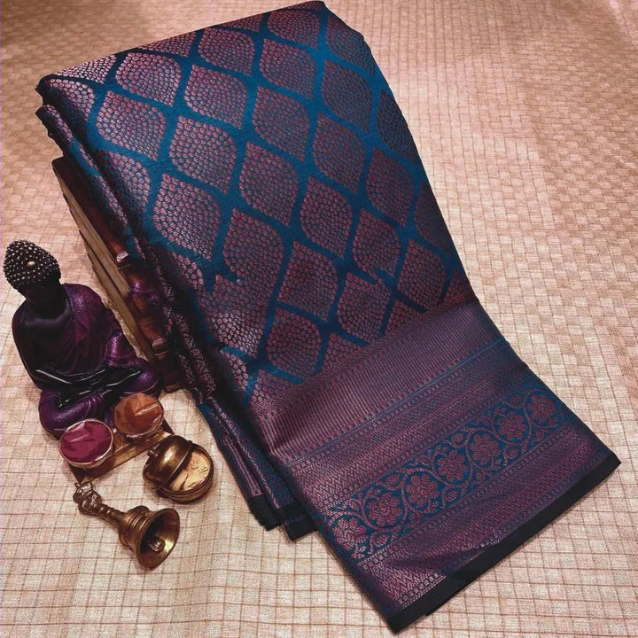 Transcendent Navy Blue Soft Silk Saree With Proficient Blouse Piece