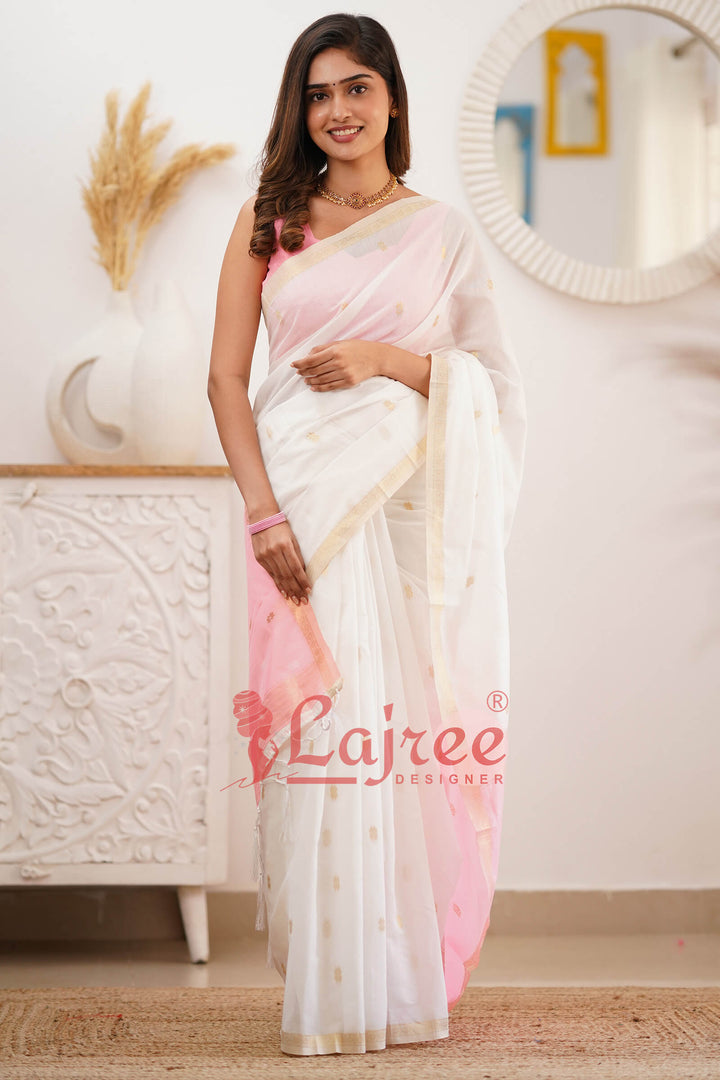 Outstanding White Cotton Silk Saree With Deserving Blouse Piece