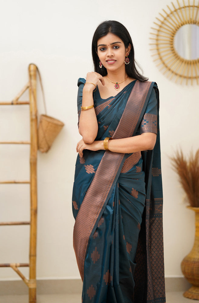 Beleaguer Rama Soft Silk Saree With Dissemble Blouse Piece