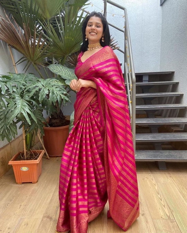 Mesmerizing Pink Soft Silk Saree With Stylish Blouse Piece