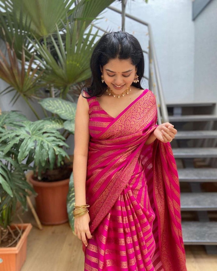 Mesmerizing Pink Soft Silk Saree With Stylish Blouse Piece