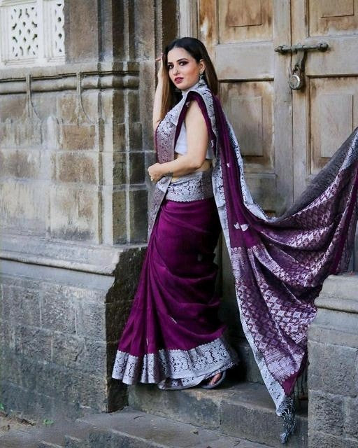 Glorious Purple Soft Banarasi Silk Saree With Glowing Blouse Piece