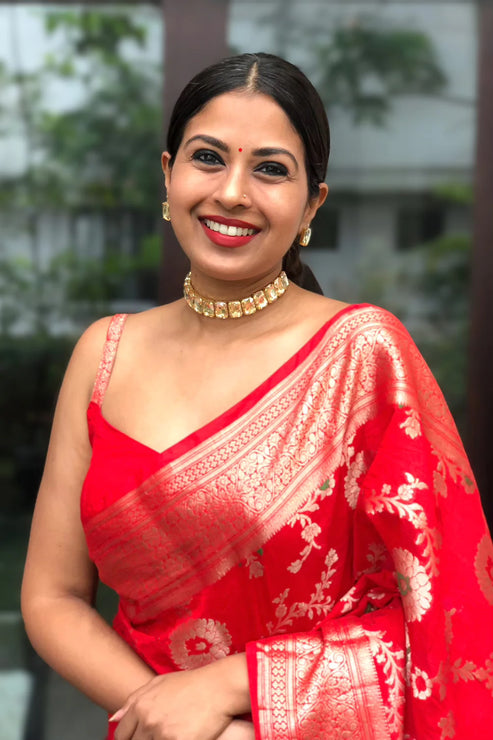 Classy Red Soft Silk Saree With Traditional Blouse Piece