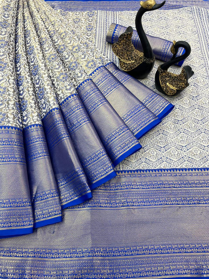 Adorable Royal Blue Kanjivaram Silk Saree With Groovy Blouse Piece