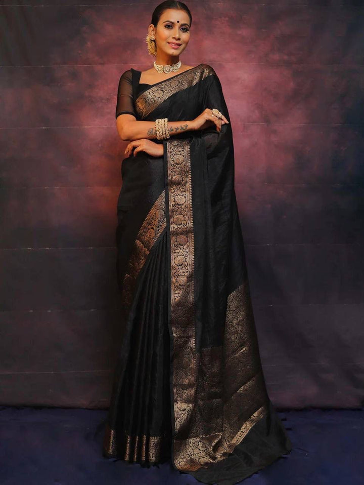 Gleaming Black Soft Silk Saree With Designer Blouse Piece