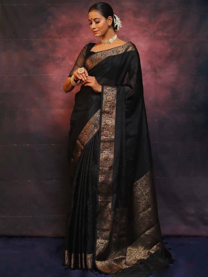 Gleaming Black Soft Silk Saree With Designer Blouse Piece