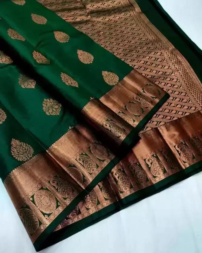 Elegant Dark Green Soft Silk Saree With Fancifull Blouse Piece