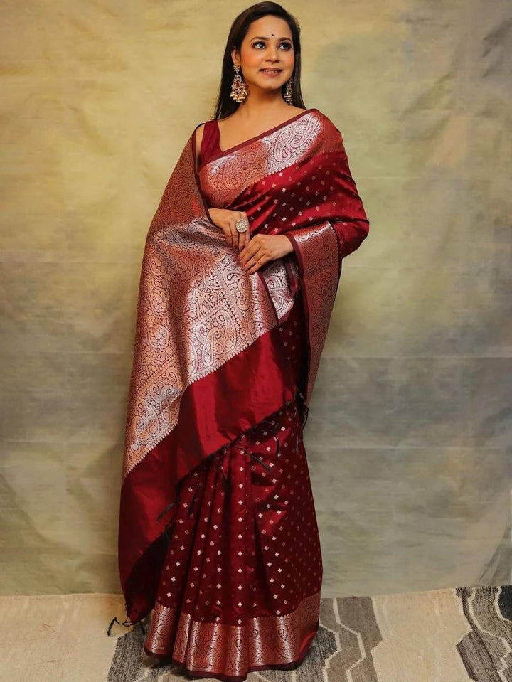 Twirling Maroon Soft Silk Saree With Surpassing Blouse Piece