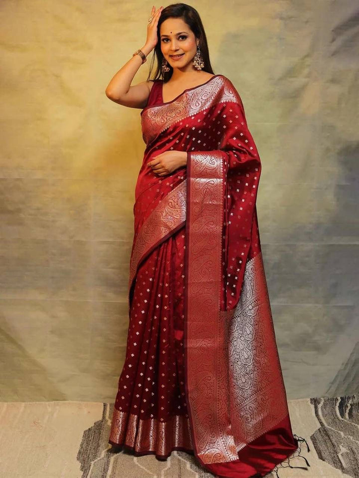 Twirling Maroon Soft Silk Saree With Surpassing Blouse Piece