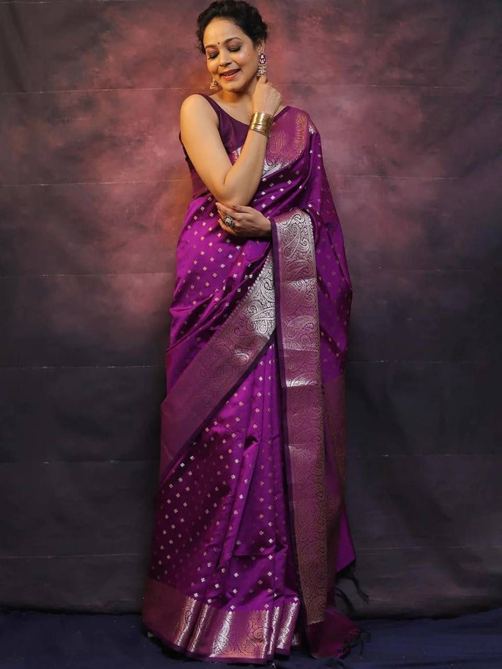 Arresting Purple Soft Silk Saree With Fairytale Blouse Piece