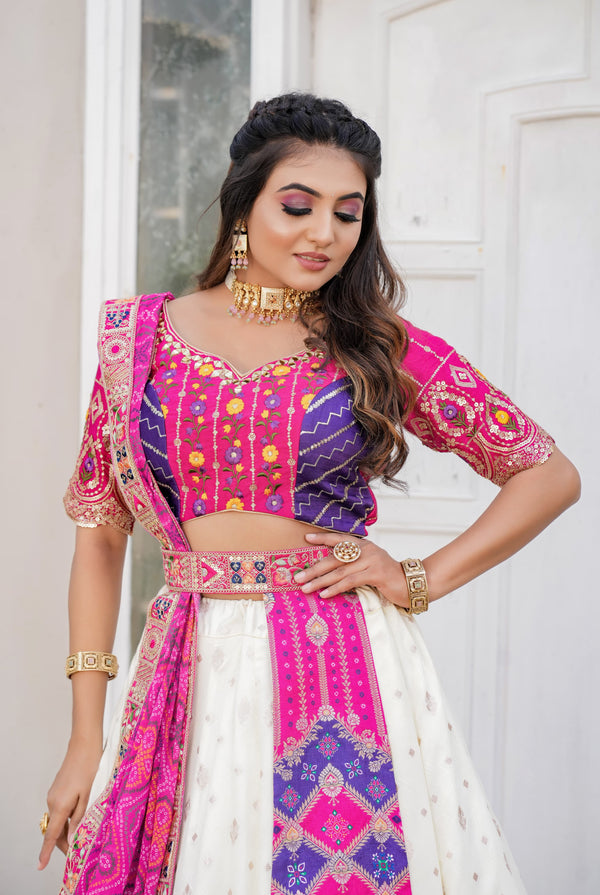 Designer Wedding Maharani Lehenga Choli With attractive Dupatta