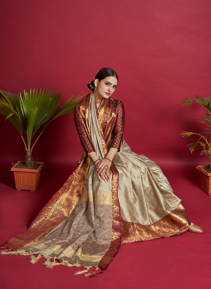 Buy Handmade Designer Sarees Online like Sustainable