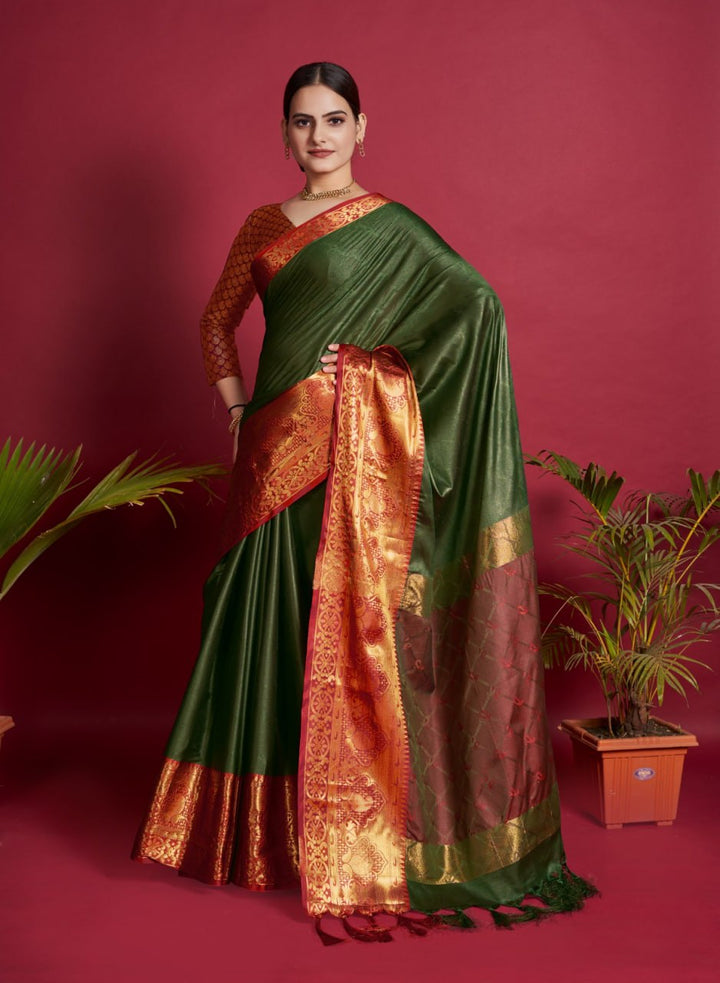 Explore Modern Designer Sarees Online 